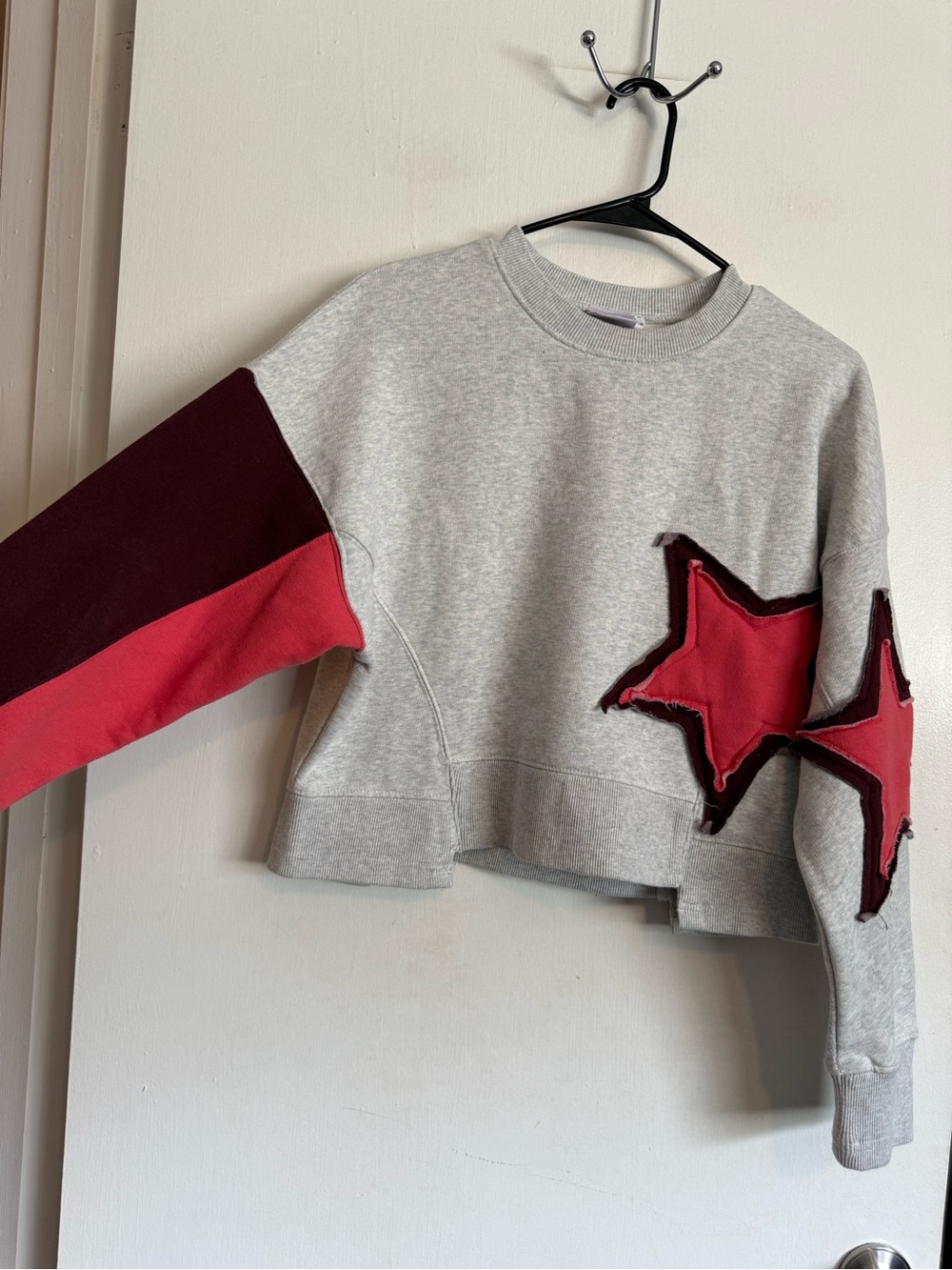 Out from under gray boxy cropped embroidered cut out star detail sweatshirt - Picture 3 of 6